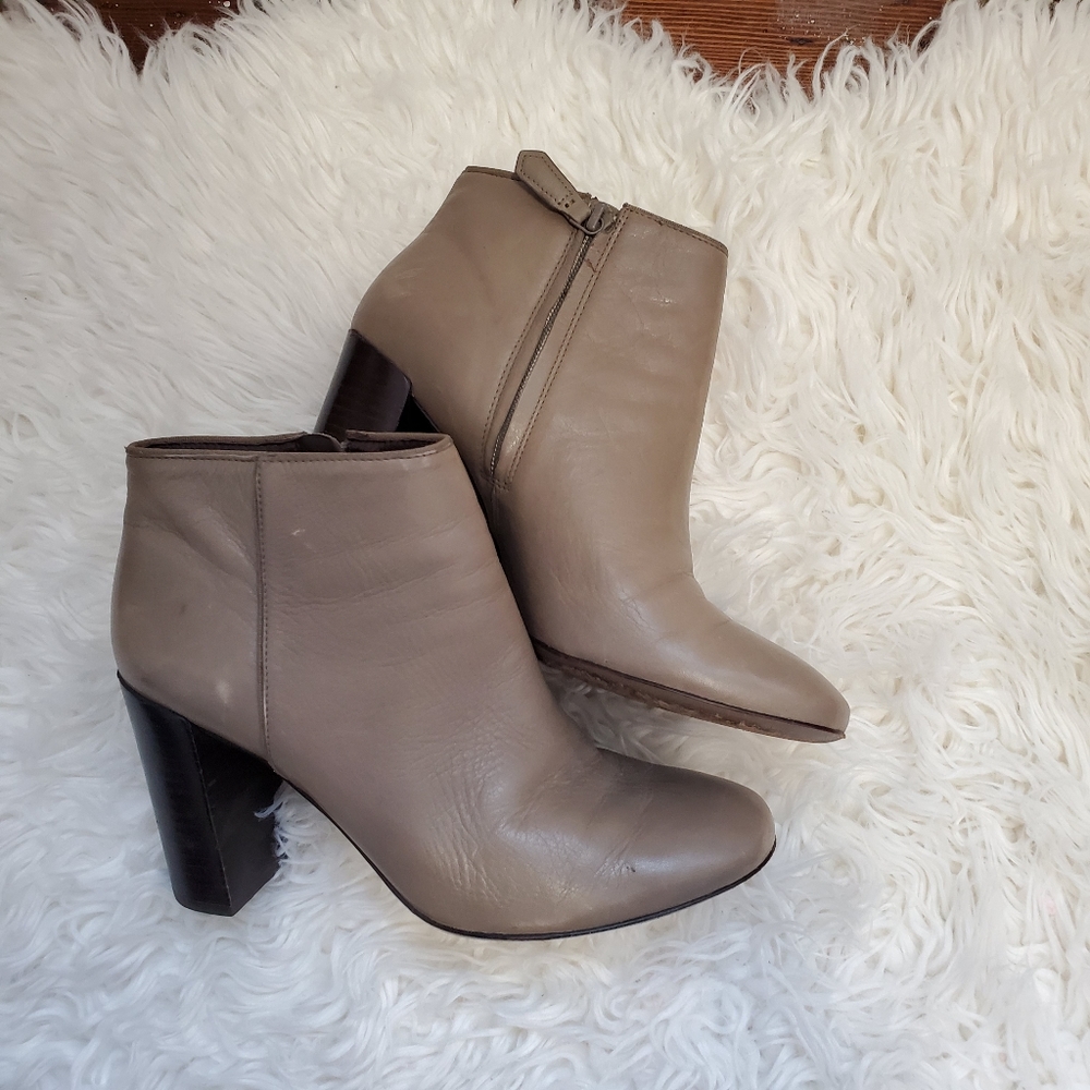 Tory Burch tan heeled boots